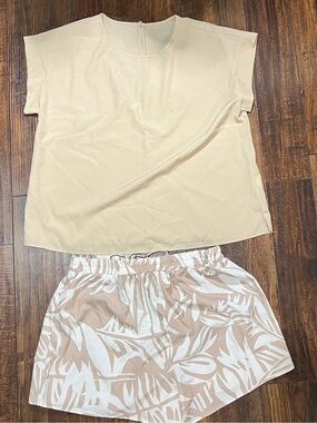 Women’s Cream Short Sleeve Top & Beige Leaf Print Shorts Set